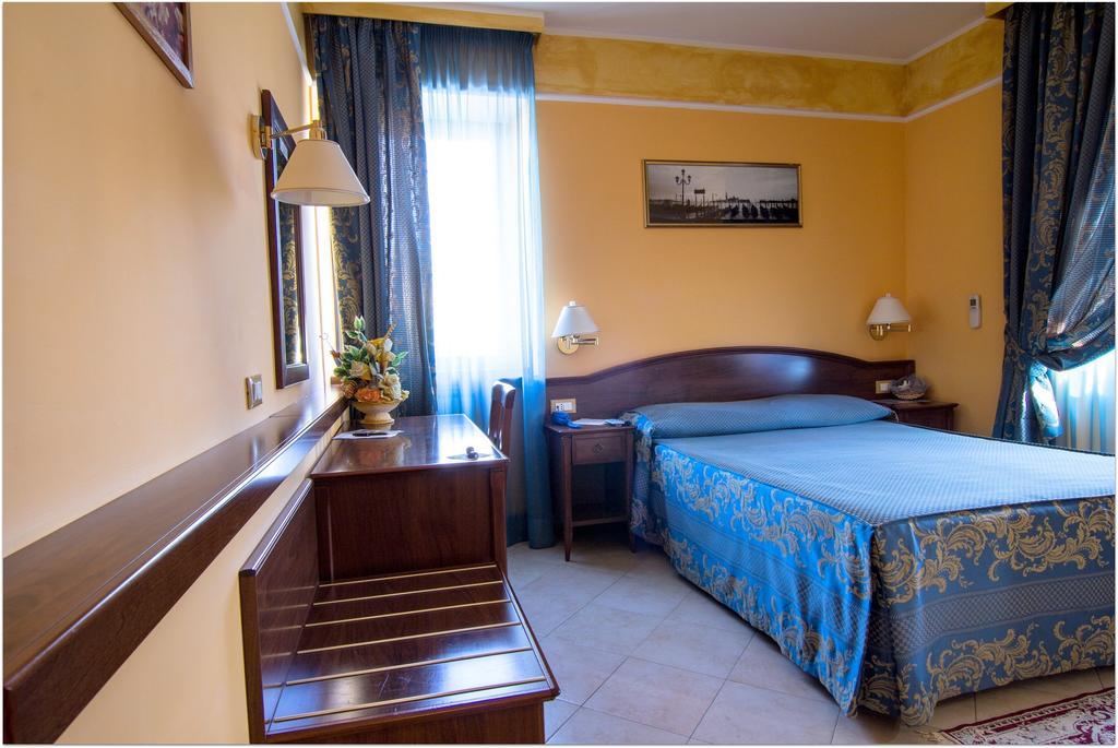 B&B Degli Amici Ciampino Room photo