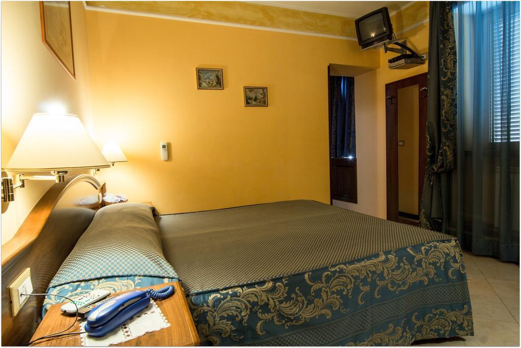 B&B Degli Amici Ciampino Room photo